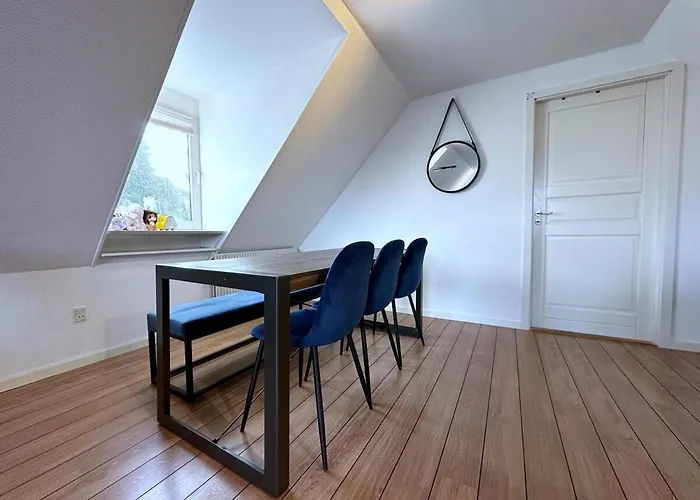 Cozy Coastal In Egernsund