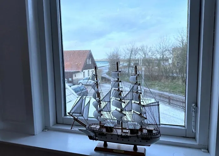 Cozy Coastal In Egernsund
